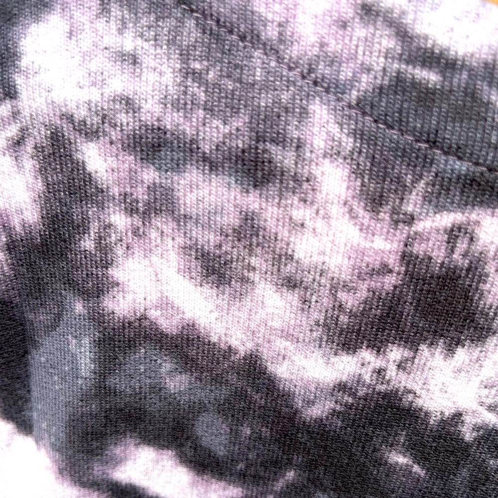 NWT Sz lg Cozy purple/black tie dye shirt, buttery soft casual, lounge,or pajama - Picture 4 of 5